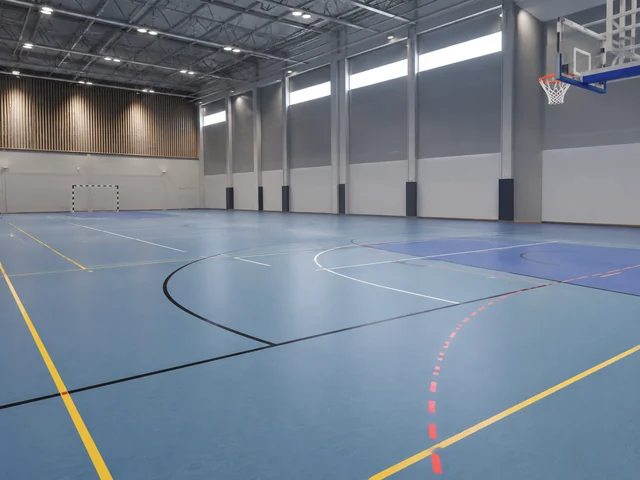 Ankara PVC spor zemin uygulamasında kapalı çok amaçlı spor salonunda mavi vinil yüzey ve farklı branş çizgileri
